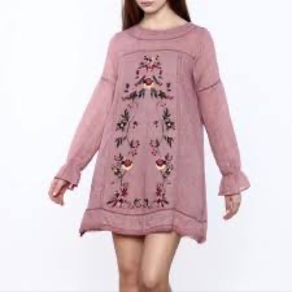 Umgee Dresses & Skirts - Umgee Floral Embroidered Boho Loose Fit Ruffle Sleeve Mini Dress